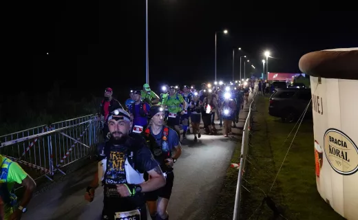 Największe wyzwanie Festiwalu Biegowego! Bieg na 100 km wystartował w środku nocy - 85